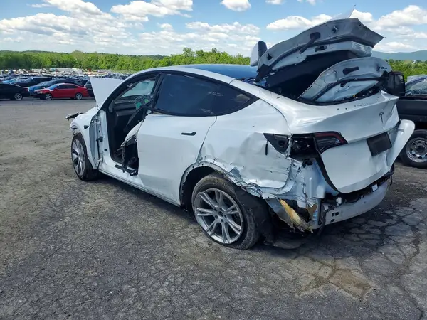 7SAYGDEE1PA067938 2023 TESLA MODEL Y - Image 2