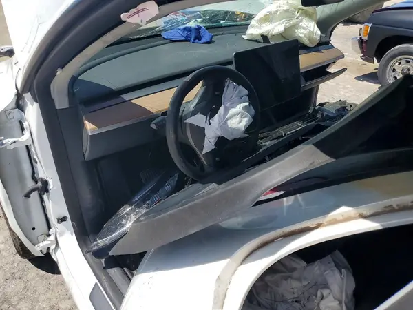 7SAYGDEE1PA067938 2023 TESLA MODEL Y - Image 8
