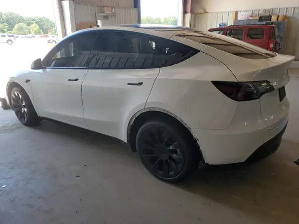 7SAYGDEE1PA072105 2023 TESLA MODEL Y - Image 2