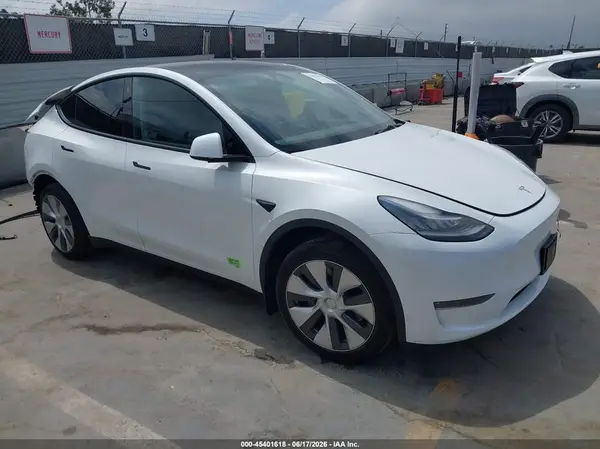 7SAYGDEE1PA078602 2023 TESLA MODEL Y - Image 1