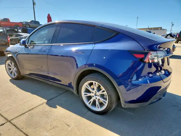 7SAYGDEE1PA080284 2023 TESLA MODEL Y - Image 2