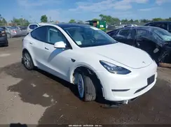 7SAYGDEE1PA090071 2023 TESLA MODEL Y