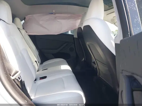 7SAYGDEE1PA090071 2023 TESLA MODEL Y - Image 8