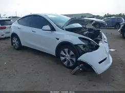 7SAYGDEE1PA095660 2023 TESLA MODEL Y