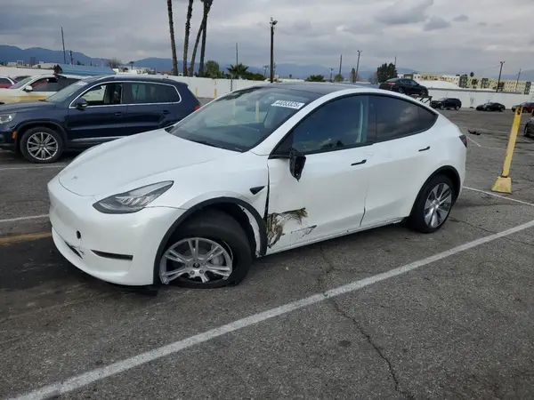 7SAYGDEE1PA097599 2023 TESLA MODEL Y - Image 1