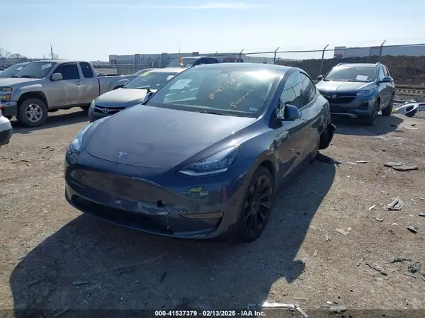 7SAYGDEE1PA099398 2023 TESLA MODEL Y - Image 2