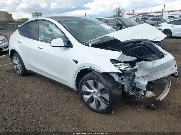 7SAYGDEE1PA101361 2023 TESLA MODEL Y - Image 1