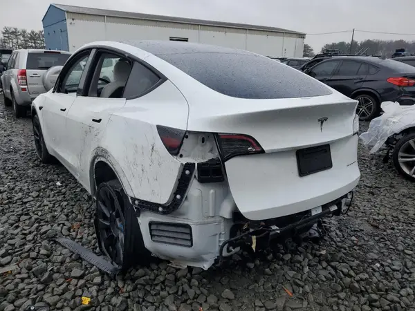 7SAYGDEE1PA104082 2023 TESLA MODEL Y - Image 2