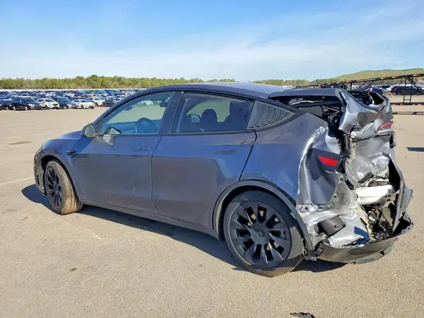 7SAYGDEE1PA104180 2023 TESLA MODEL Y - Image 2