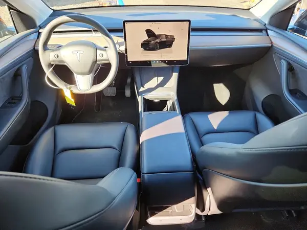 7SAYGDEE1PA104387 2023 TESLA MODEL Y - Image 8