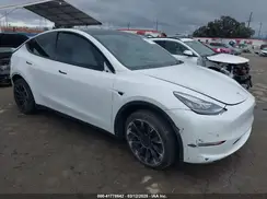7SAYGDEE1PA106057 2023 TESLA MODEL Y