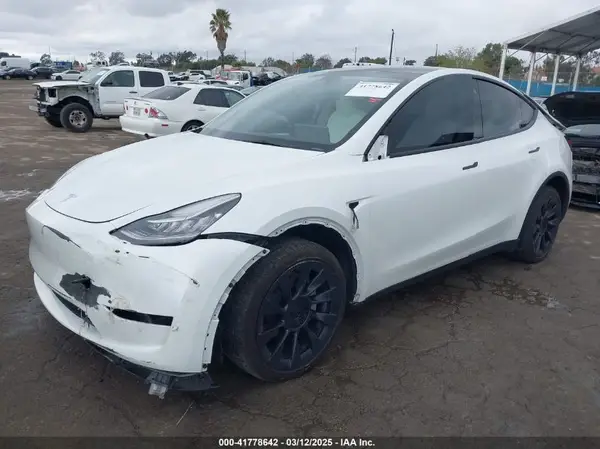 7SAYGDEE1PA106057 2023 TESLA MODEL Y - Image 2
