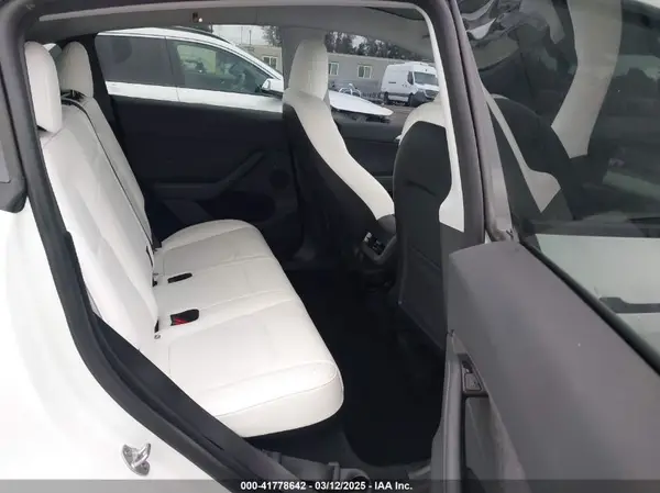 7SAYGDEE1PA106057 2023 TESLA MODEL Y - Image 8