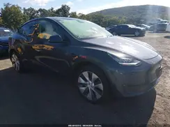7SAYGDEE1PA123098 2023 TESLA MODEL Y