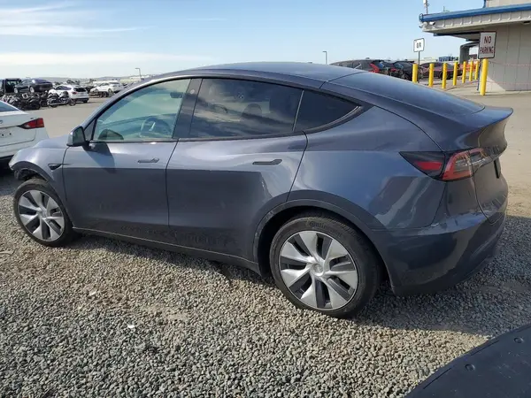 7SAYGDEE1PA123344 2023 TESLA MODEL Y - Image 2