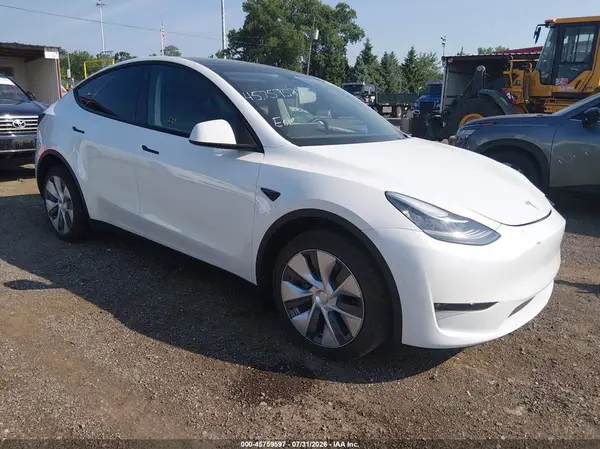 7SAYGDEE1PA124123 2023 TESLA MODEL Y - Image 1