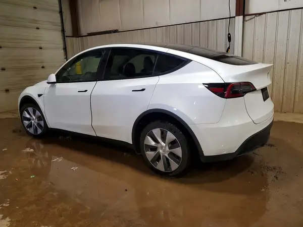 7SAYGDEE1PA124526 2023 TESLA MODEL Y - Image 2