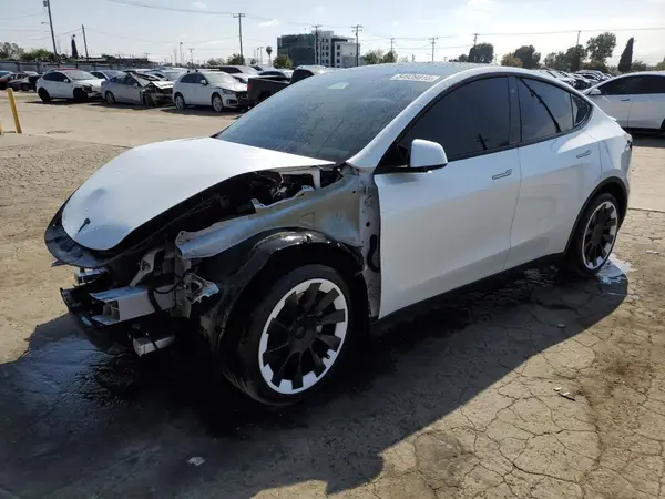 7SAYGDEE1PA125692 2023 TESLA MODEL Y - Image 1