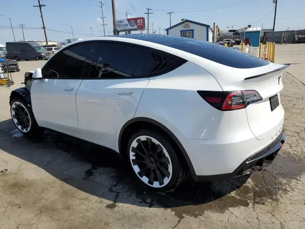 7SAYGDEE1PA125692 2023 TESLA MODEL Y - Image 2