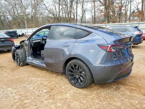 7SAYGDEE1PA128009 2023 TESLA MODEL Y - Image 2