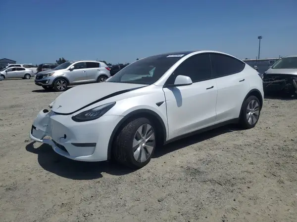 7SAYGDEE1PA128415 2023 TESLA MODEL Y - Image 1
