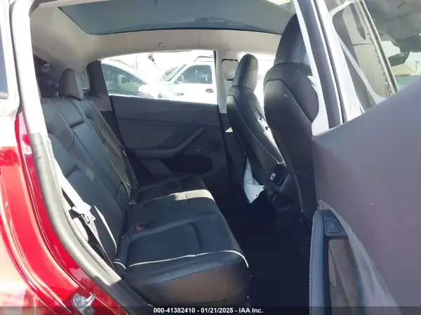 7SAYGDEE1PA129287 2023 TESLA MODEL Y - Image 8