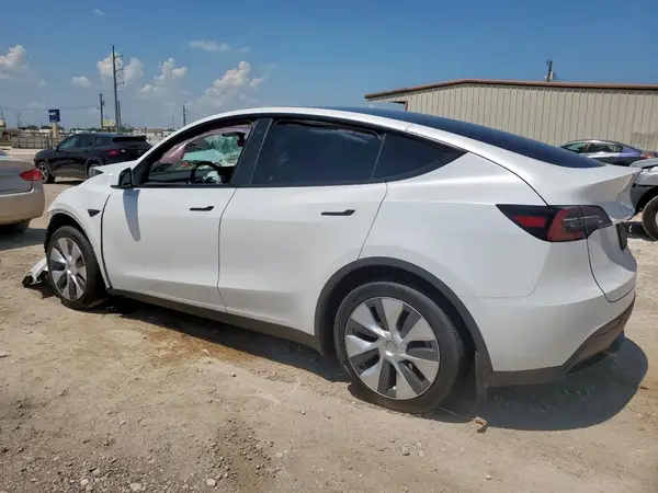 7SAYGDEE1PA131024 2023 TESLA MODEL Y - Image 2