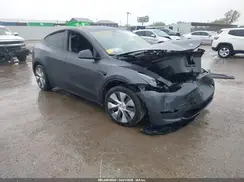7SAYGDEE1PA138409 2023 TESLA MODEL Y