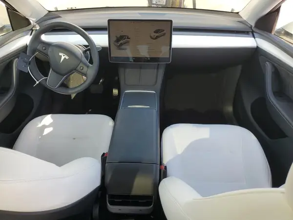 7SAYGDEE1PA146395 2023 TESLA MODEL Y - Image 8