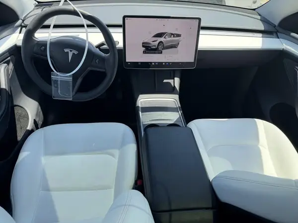 7SAYGDEE1PA146638 2023 TESLA MODEL Y - Image 8
