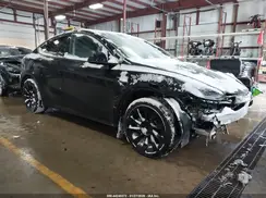 7SAYGDEE1PA150401 2023 TESLA MODEL Y