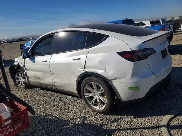 7SAYGDEE1PA151600 2023 TESLA MODEL Y - Image 2