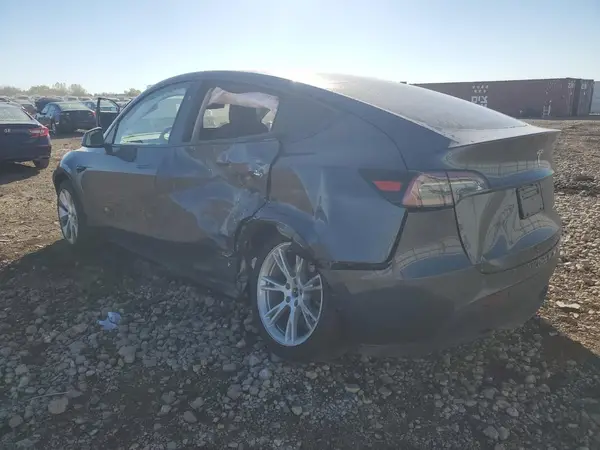7SAYGDEE1PA155517 2023 TESLA MODEL Y - Image 2