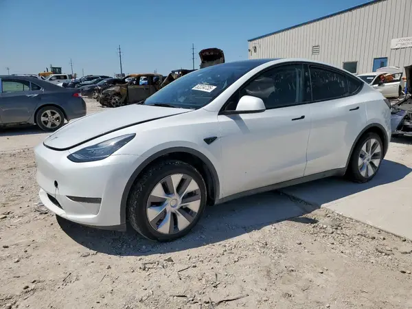 7SAYGDEE1PA155629 2023 TESLA MODEL Y - Image 1