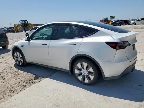 7SAYGDEE1PA155629 2023 TESLA MODEL Y - Image 2