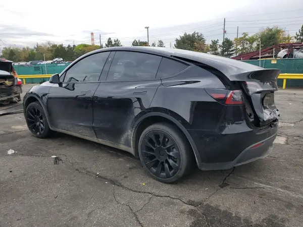 7SAYGDEE1PA163679 2023 TESLA MODEL Y - Image 2