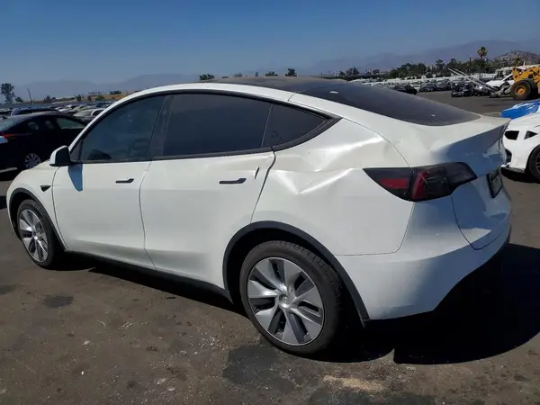 7SAYGDEE1PA164380 2023 TESLA MODEL Y - Image 2