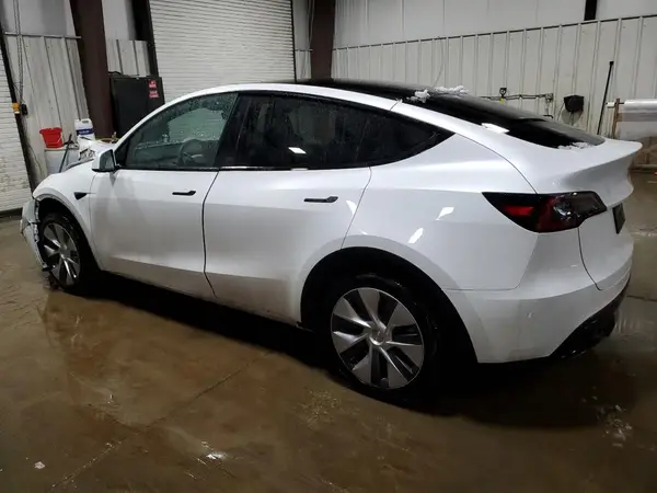 7SAYGDEE1PA164816 2023 TESLA MODEL Y - Image 2