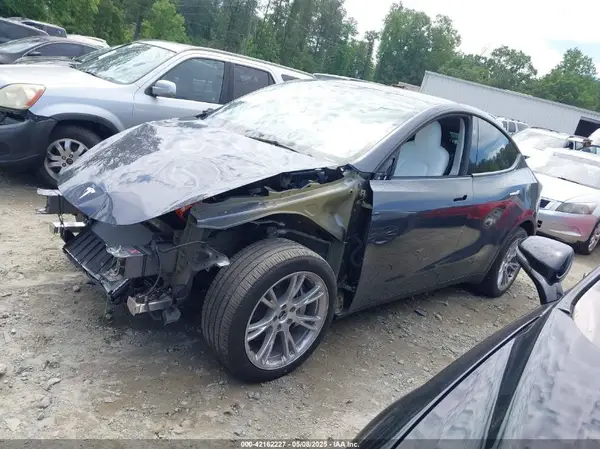 7SAYGDEE1PA166355 2023 TESLA MODEL Y - Image 2