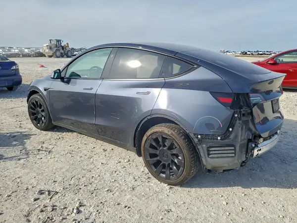 7SAYGDEE1PA167960 2023 TESLA MODEL Y - Image 2
