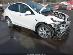 7SAYGDEE1PA175881 2023 TESLA MODEL Y