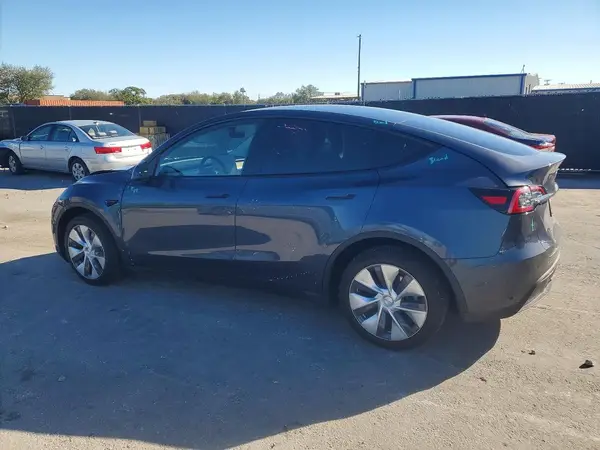 7SAYGDEE1PA180420 2023 TESLA MODEL Y - Image 2