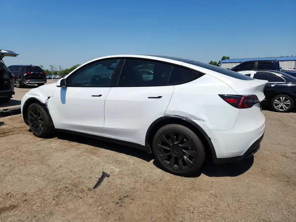 7SAYGDEE1PA180885 2023 TESLA MODEL Y - Image 2