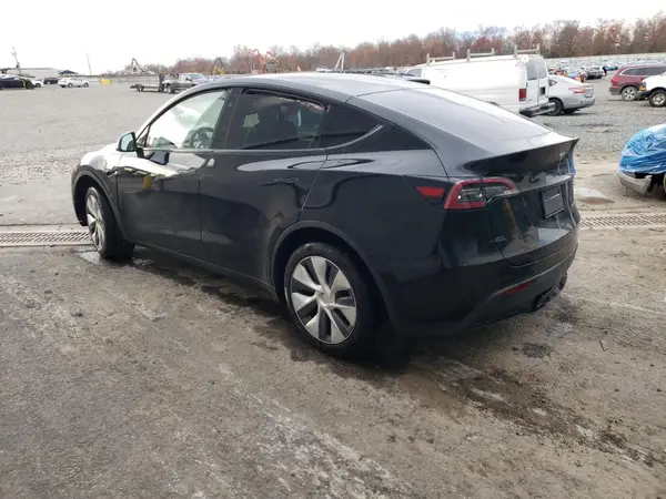 7SAYGDEE1PA184502 2023 TESLA MODEL Y - Image 2