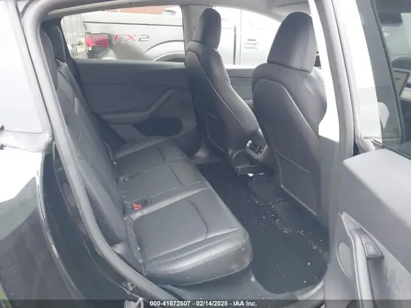 7SAYGDEE1PA187481 2023 TESLA MODEL Y - Image 8