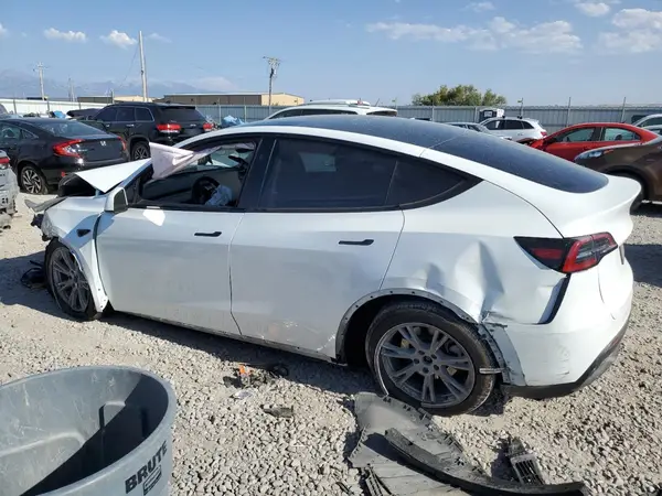 7SAYGDEE1PA188436 2023 TESLA MODEL Y - Image 2