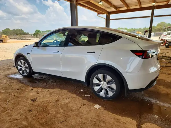 7SAYGDEE1PA189554 2023 TESLA MODEL Y - Image 2