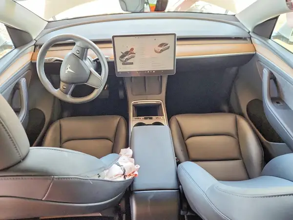 7SAYGDEE1PA189554 2023 TESLA MODEL Y - Image 8