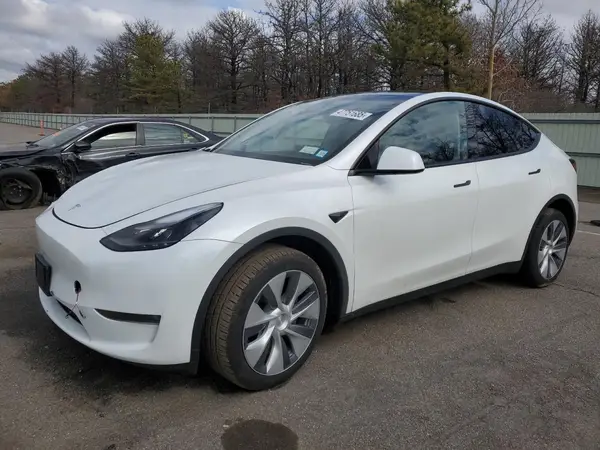 7SAYGDEE1PA189585 2023 TESLA MODEL Y - Image 1