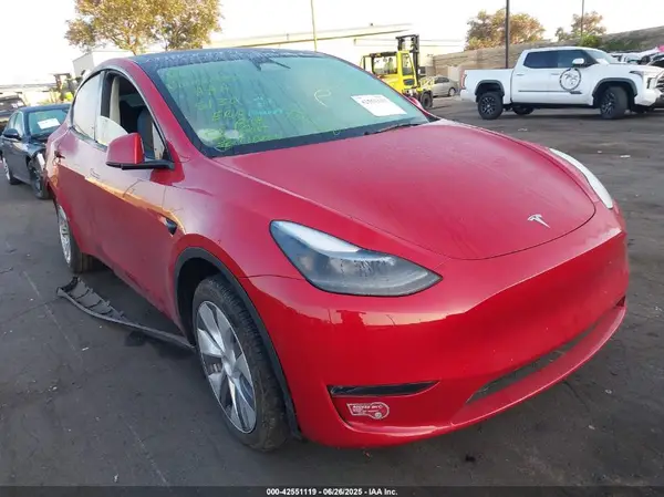 7SAYGDEE1PA191515 2023 TESLA MODEL Y - Image 1